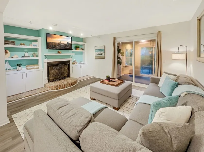 5 Min to Beach—King Beds - Image 1