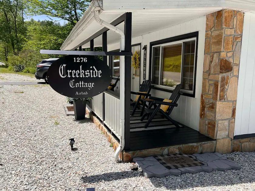 Creekside Cottage - Relax and Unwind - Image 1