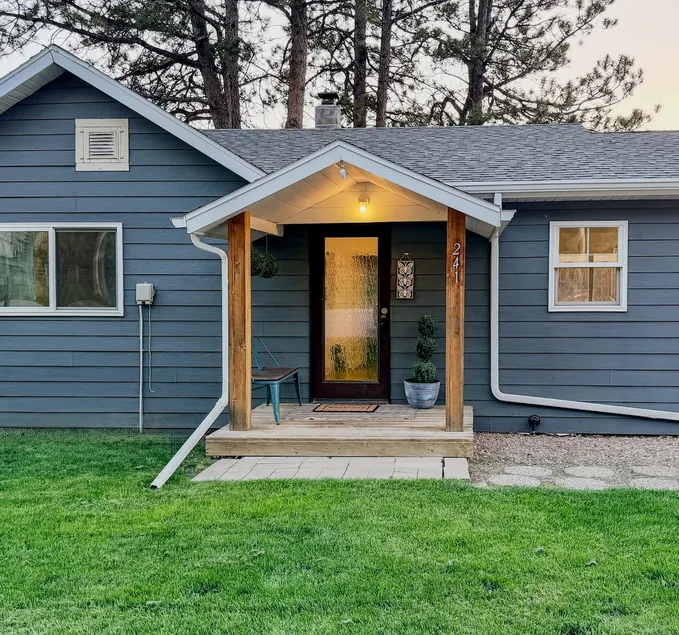 Town View Villa walking distance to downtown! - Image 1