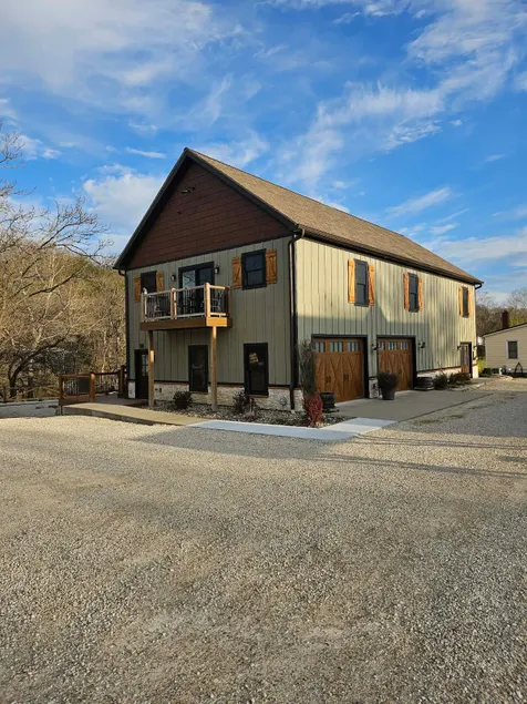 Labby's Homestead Barndominium - Image 1