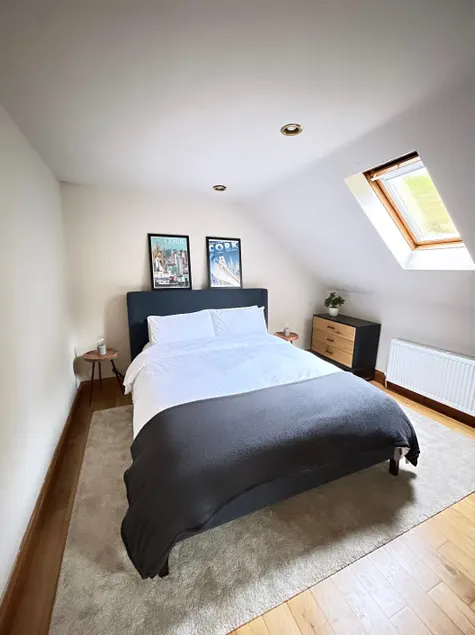 Quiet townhouse in Cork - Image 1