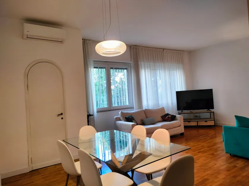 Viale Europa 100 sqm apartment in Rome Eur Centro - Image 1