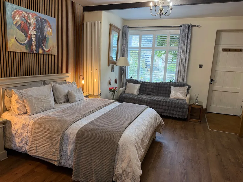 Cottage studio in N Yorks village with EV charger - Image 1