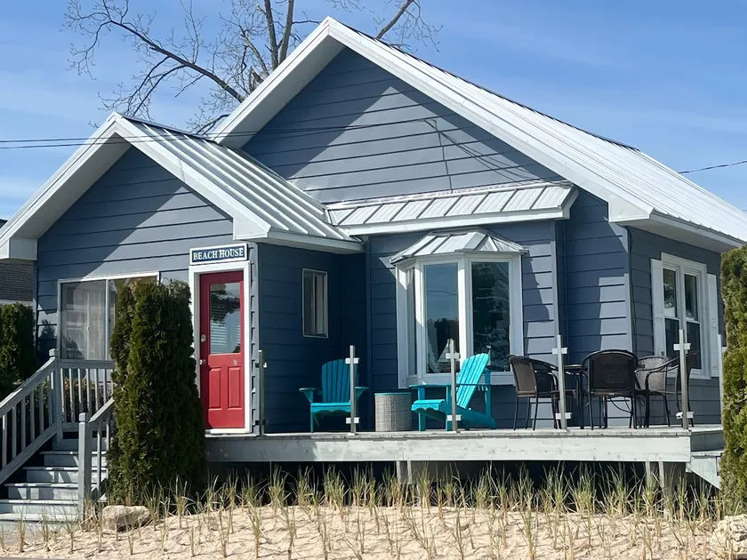 Rogers City Beach House - Image 1