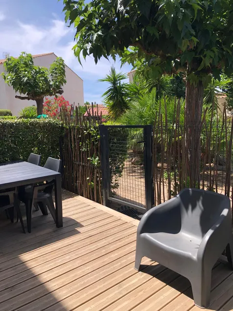 Marseillan Plage, beachfront apartment - Image 1