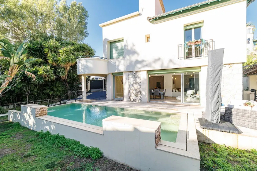 VILLA MARIE -Pool - Garden-Close To Beach -Parking - Image 1