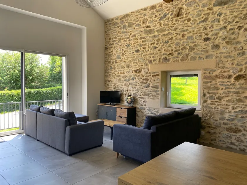 Old renovated barn - Image 1