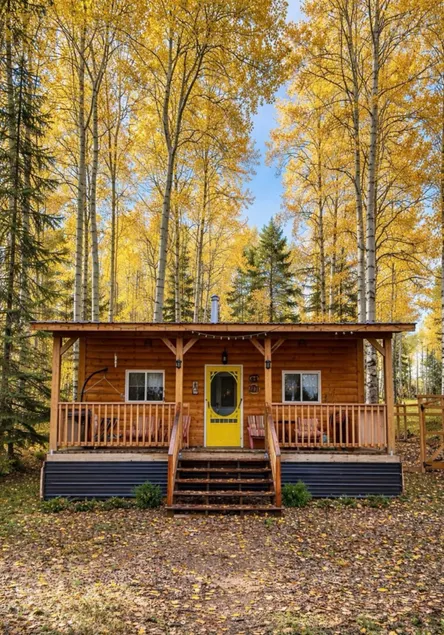 Barrel Sauna/Cabin/ Gazebo/Lake/ Kayaking/ +Pets - Image 1