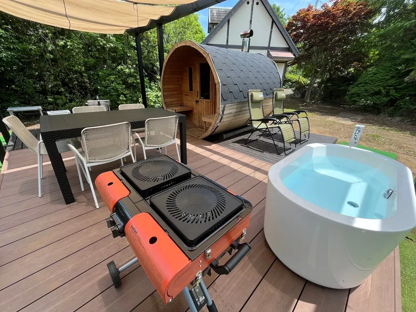 Maximum 15 people/Natural garden, sauna, BBQ luxury space/Entire house rental/Parking lot complete, new barrel sauna - Image 1
