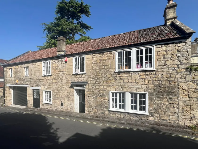 Hatfield Cottage, Bath - 3-bed | private garden - Image 1