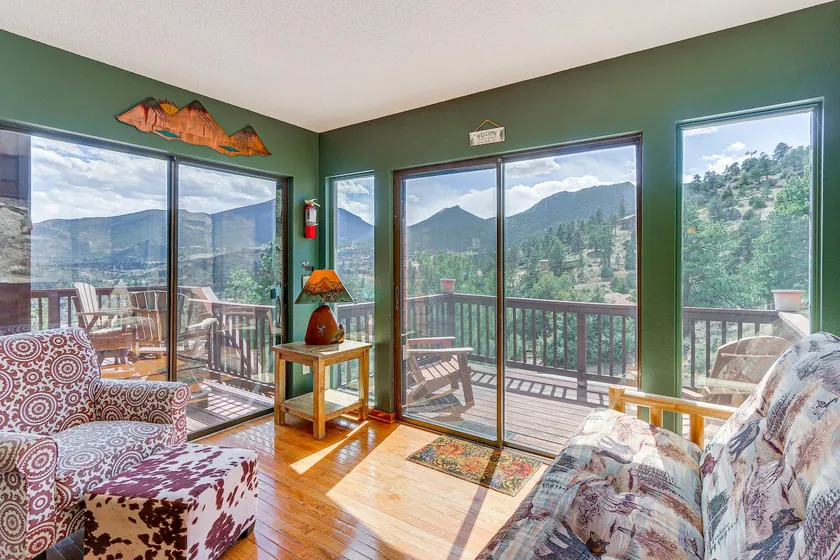 3BR Cabin Near RMNP | Sweeping Views + Fireplace - Image 1
