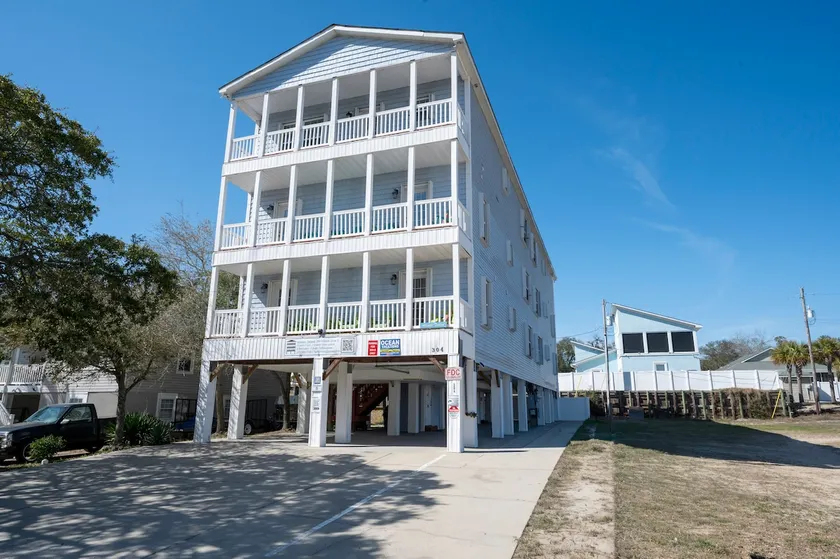 Ocean View Luxury Rental - Sleeps 16 - Image 1