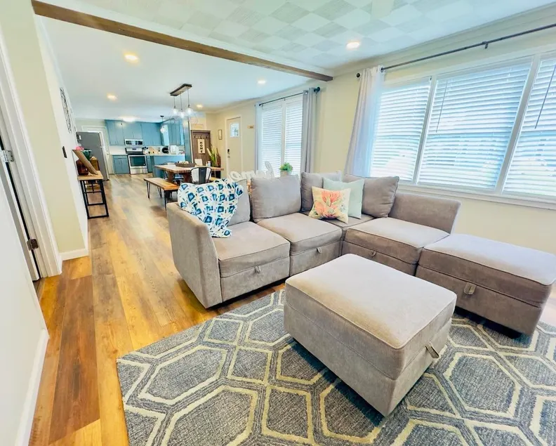 Spacious 3BR Home | Contractor & Corporate Stay - Image 1