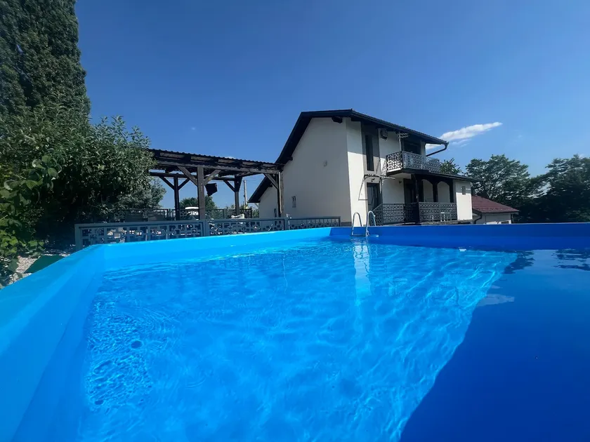 Holiday Home Nirvana - Image 1