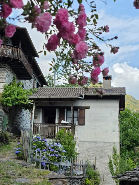 Casa Piccola, Bergwelten hinter dem Lake Maggiore - Image 1