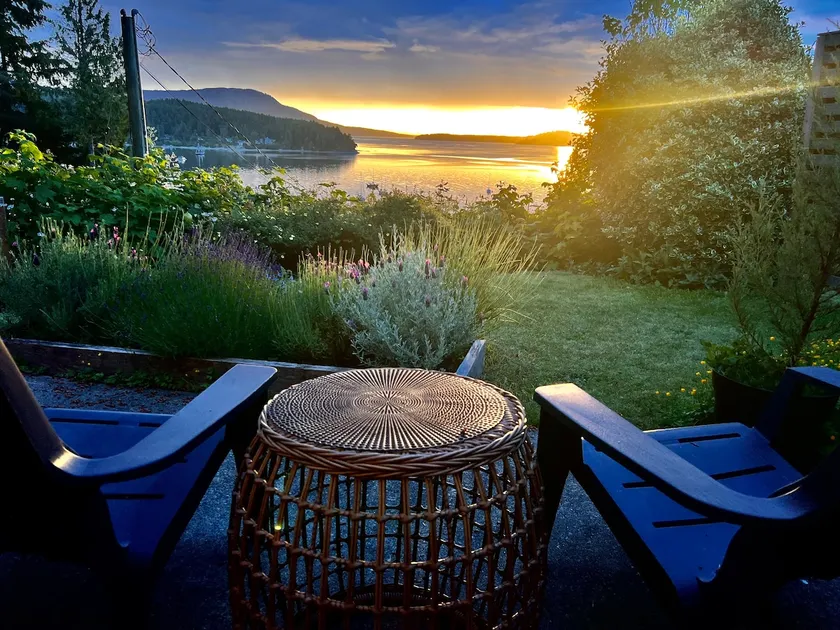 Sweet Westcoast Suite with Amazing Ocean Views - Image 1