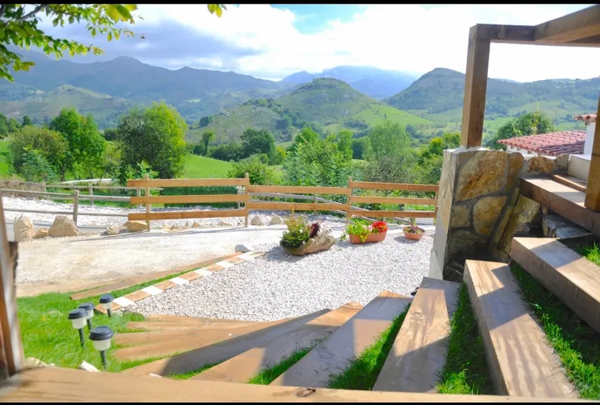 La Terraza de Onís - Image 1