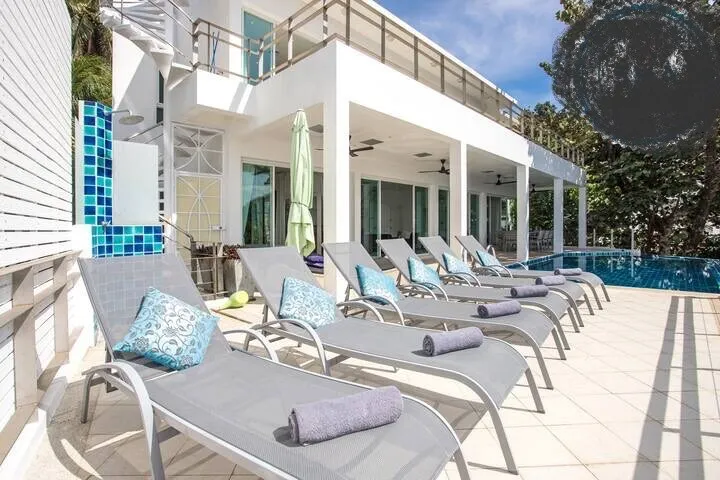 Villa Ginborn incroyable villa de 5 chambres avec piscine et vue sur la mer — 5 minutes de la plage de Kata - Image 1