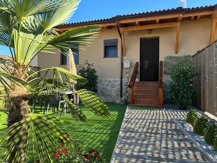 Las Casitas de Cerezo - Image 1