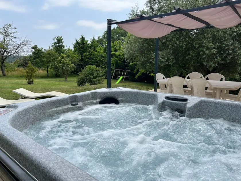 Log chalet with private spa Nature&Calme - Image 1