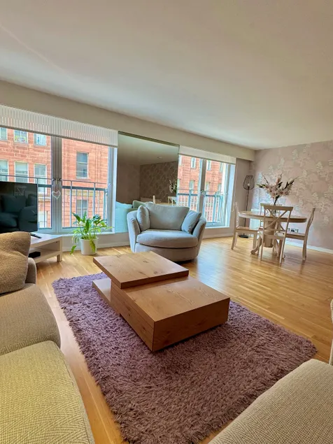 Merchant City Flat Glasgow - Image 1