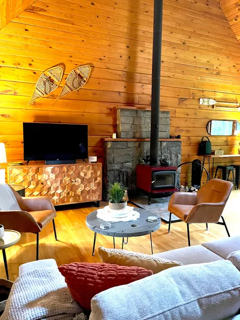 Secluded Log Cabin with Woodstove and Hot Tub - Image 1
