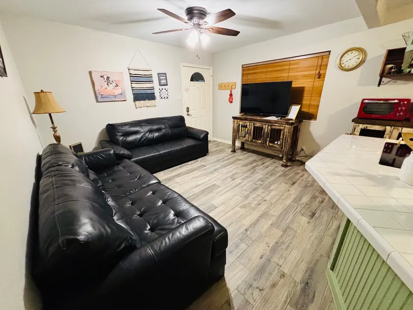 🌟Charming Country Rustic Style 2 Bedroom Apt🌟 - Image 1