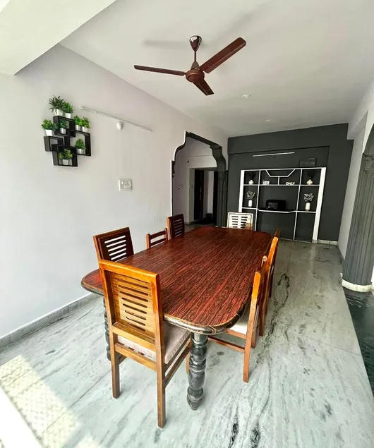Spacious 4-Bedroom Apt Ideal for Small Gatherings - Image 1