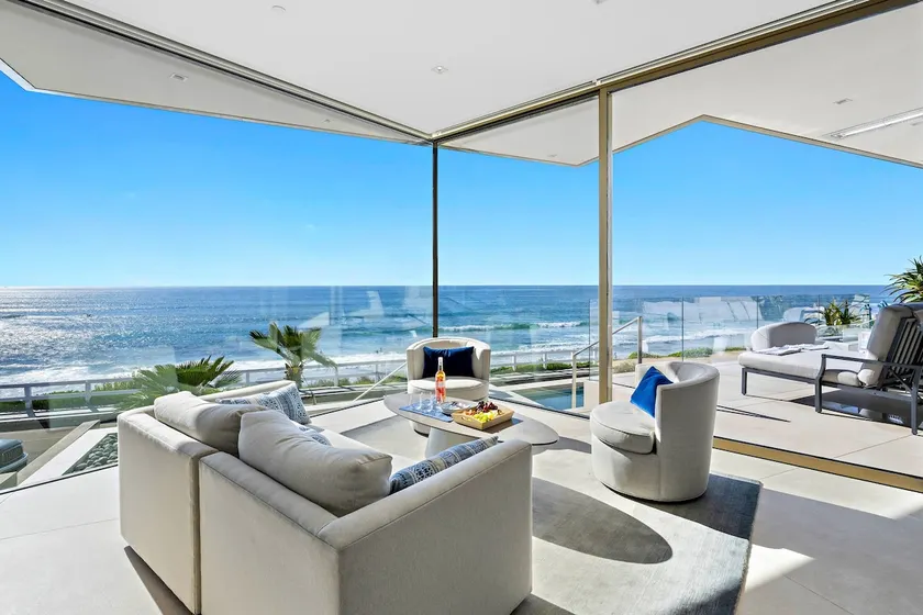 Neptune’s Jewel Oceanfront w/ Pool & Spa - Image 1
