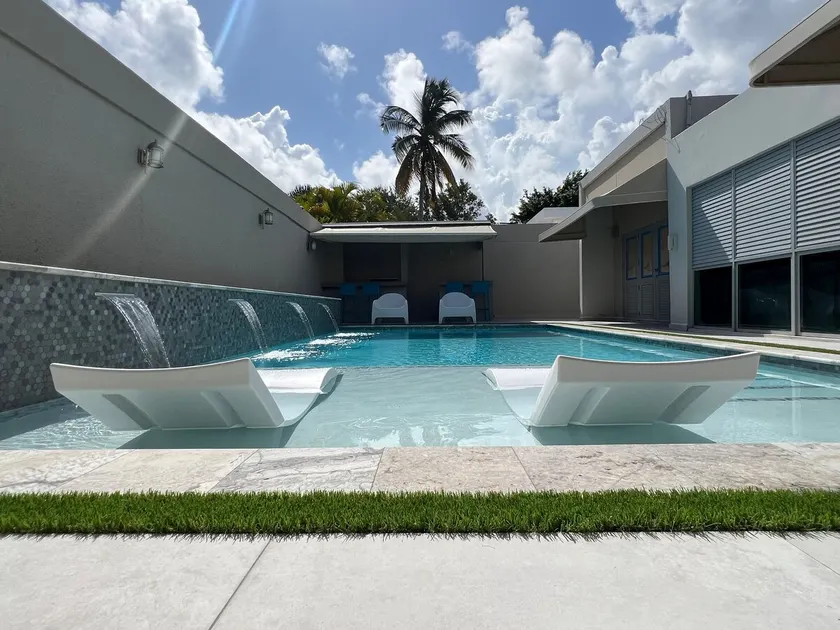 Entire House and Pool in Gated Beach Community - Image 1