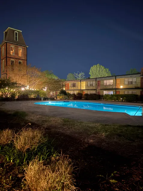 Downtown Durham w/pool - Image 1