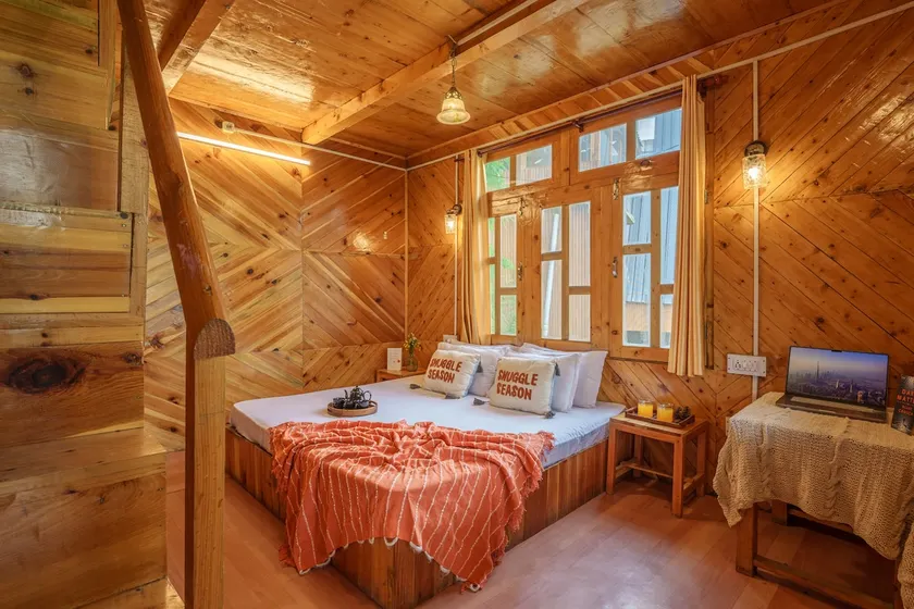 Serenity Wooden cottage jibhi - Image 1