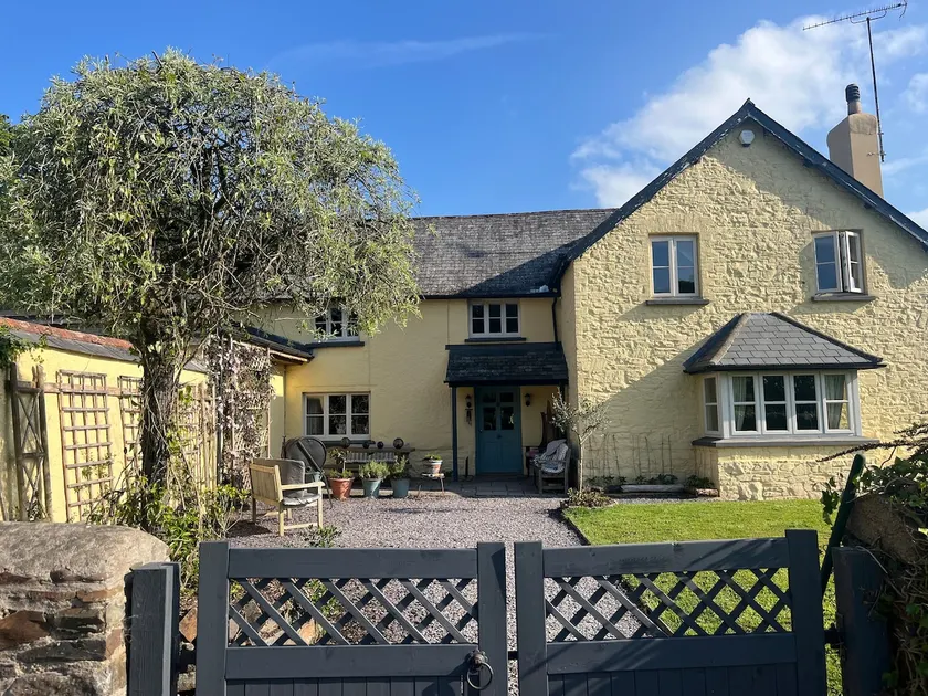 Georgian farmhouse sleeps 16 with hottub - Image 1
