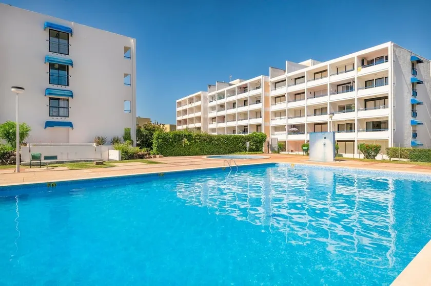 ☼ Pe do Lago 1 Bedroom Apartment with Pool - Image 1