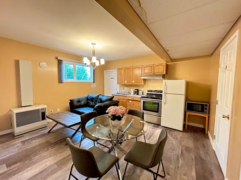 DT Whitehorse 3 bedrooms Basement Suite - Image 1