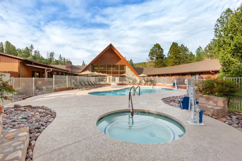 Nature Stay with Tennis Court and Outdoor Pool - Image 1