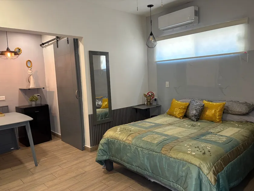 Studio home - Image 1