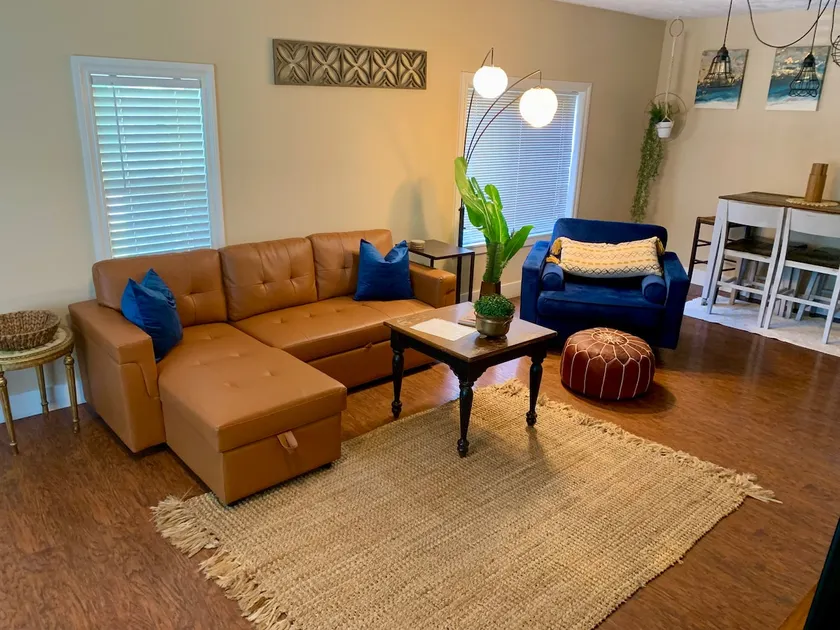 Bohemian chic 2-bedroom home in the Perry District - Image 1