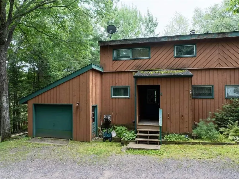 Voyageur's Hideaway on the Turtle Portage - Image 1