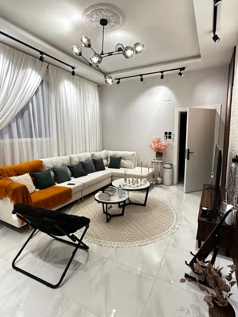 Luxury self-check-in apartment 4 minutes from the airport - Image 1
