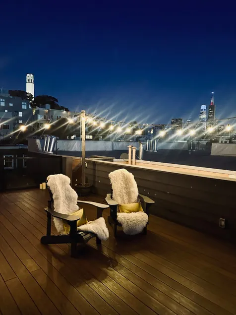 Penthouse Dream: Luxe Views in Iconic North Beach - Image 1