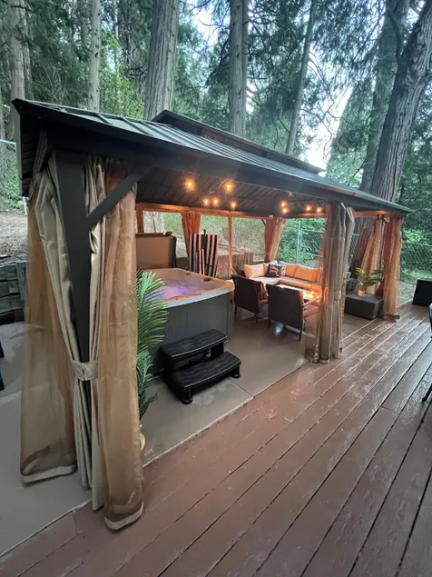 Luxe Cozy Cabin New Hot Tub Kid & Dog Friendly - Image 1