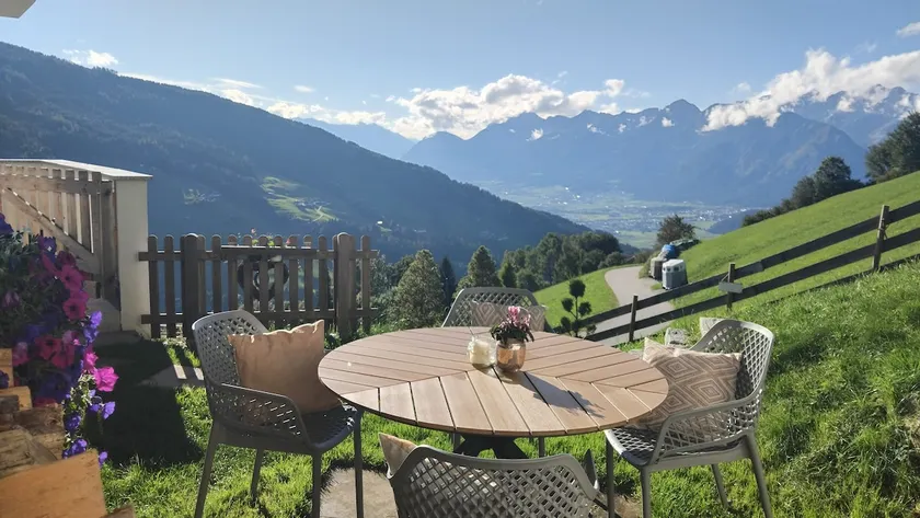 Panoramic apartment with fireplace in the Tyrolean mountains - Image 1