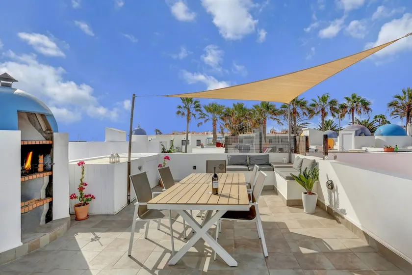 Stunning little house 20 meters to the beach! - Image 1