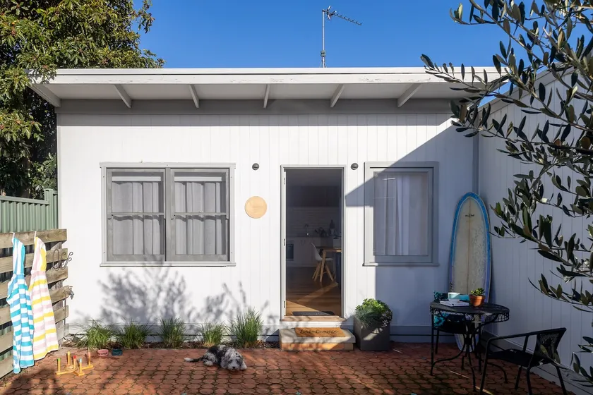 Rivershak, Pet friendly couples beach escape! - Image 1