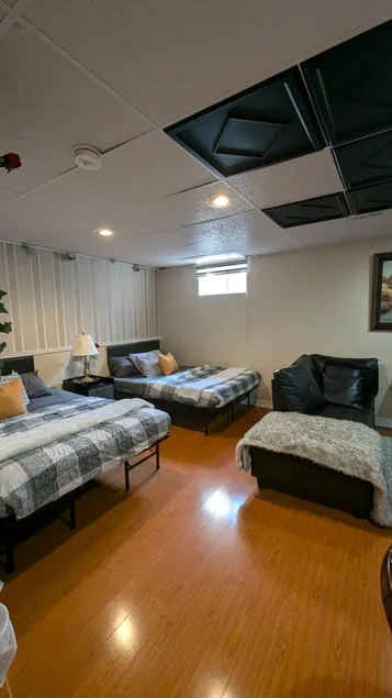 Suite Dreams Spacious Executive Suite - Image 1