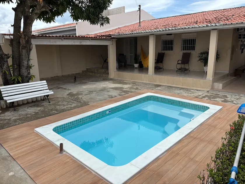 Swimming pool, barbecue area, opposite the bakery. - Image 1