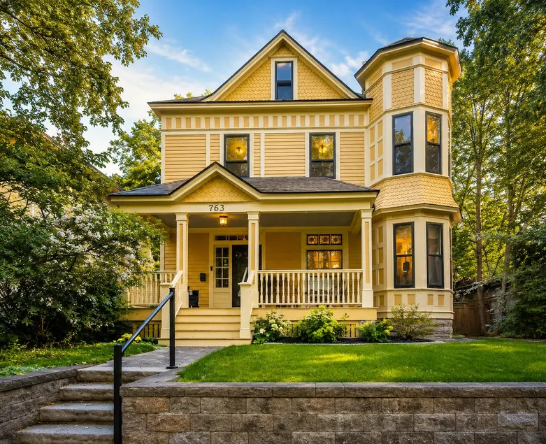 Historic Summit Hill Retreat Walk to Grand Ave - Image 1