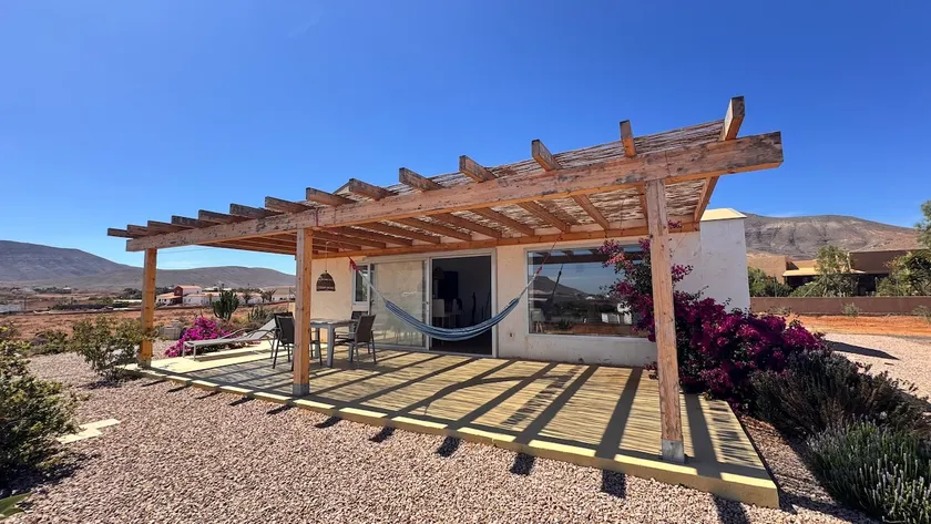 Eco Chalet in Tetir, 10 min to beaches, Power WiFi - Image 1