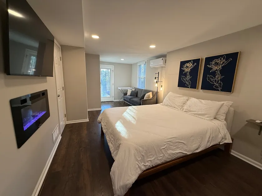 Historic Roswell Private Guest Suite & Patio - Image 1